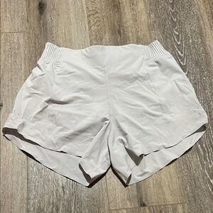 4” lulu shorts